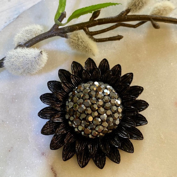 NEW-Sunflower pin/pendant. - Picture 4 of 5